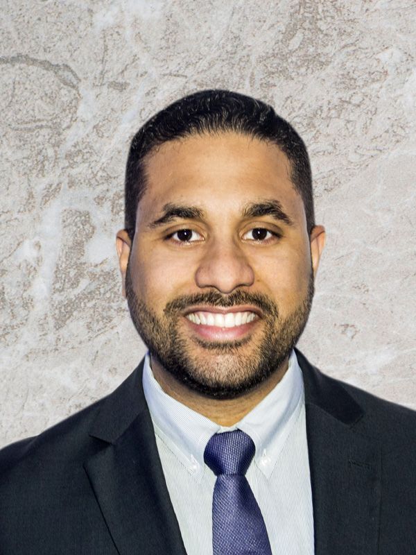 Ricardo A. Vargas - Director Ejecutivo (CEO)